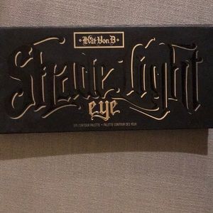 Kat von D shade and Light Palette